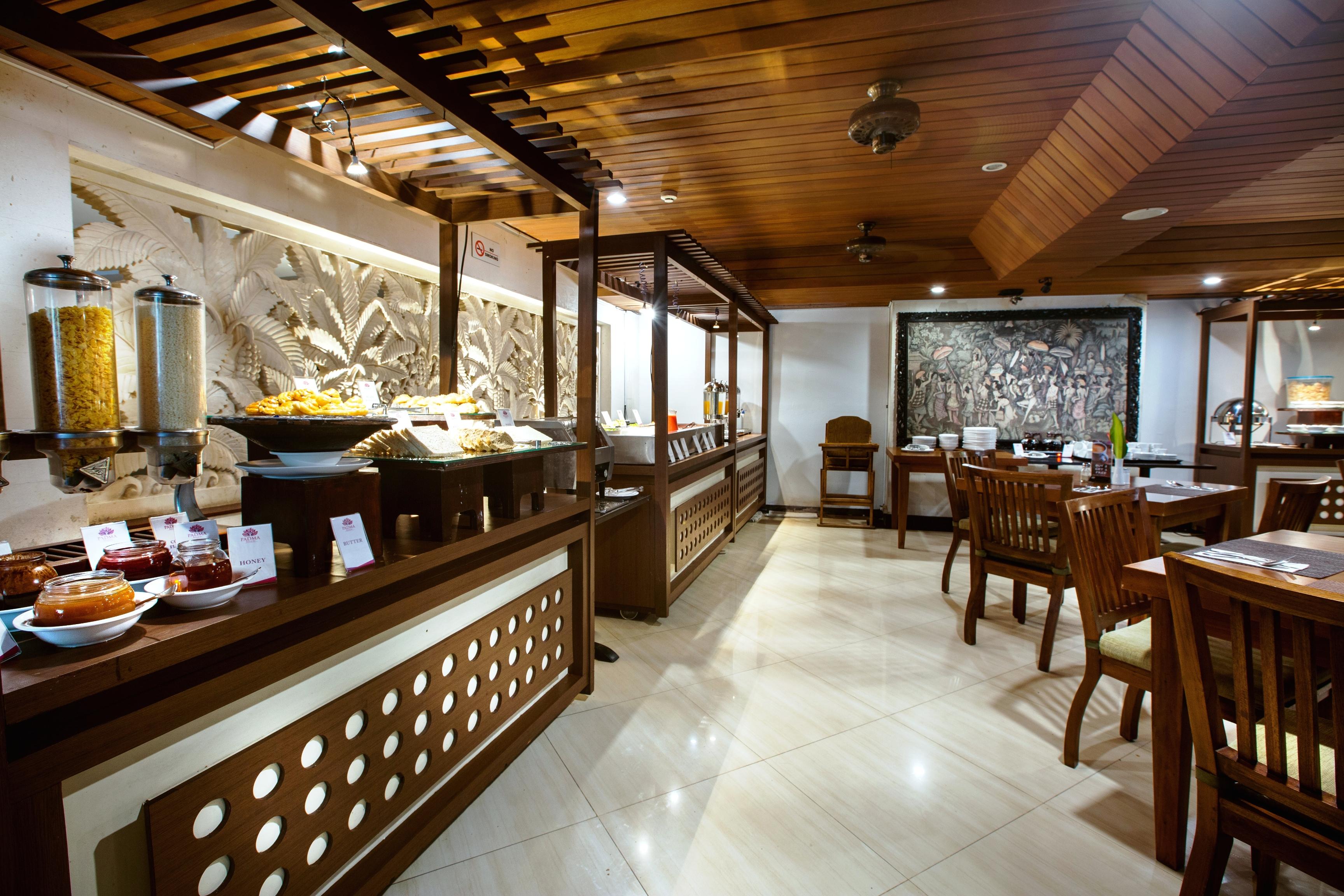 Royal Regantris Kuta Hotel Kuta Lombok Exterior foto