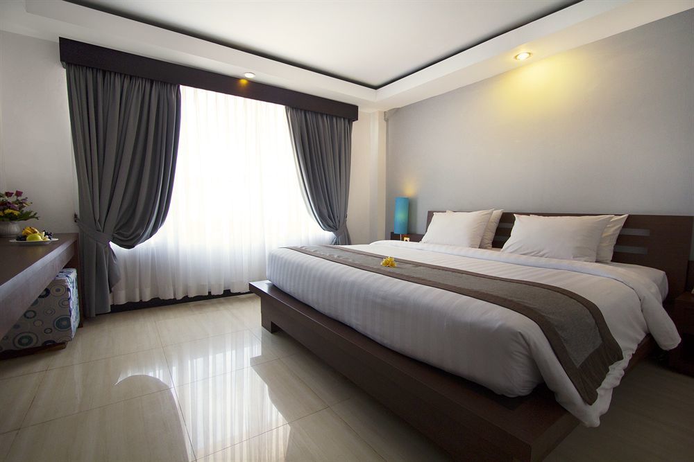 Royal Regantris Kuta Hotel Kuta Lombok Exterior foto