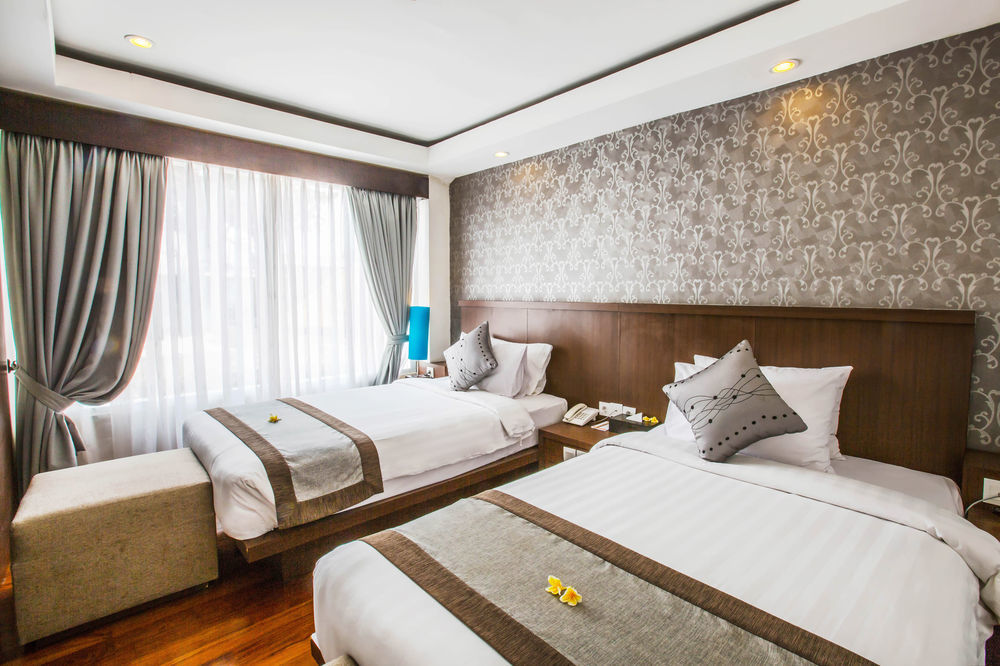 Royal Regantris Kuta Hotel Kuta Lombok Exterior foto